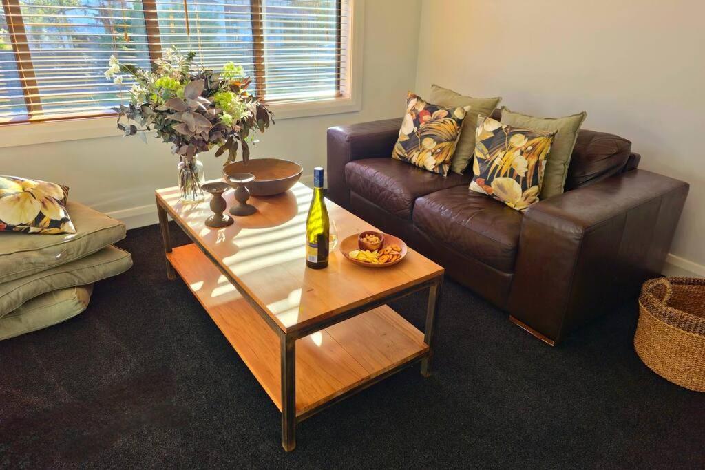 Apartment 2 - Haddin Court - Stunning Executive ブレナム エクステリア 写真